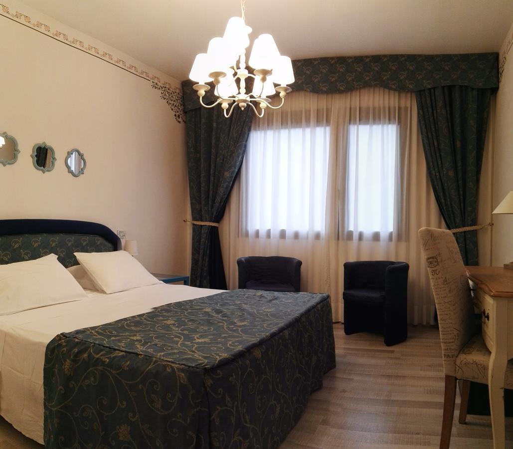 בניו די רומניה Hotel Tosco Romagnolo מראה חיצוני תמונה